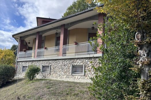 Villa singola di ampie dimensioni