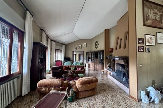 Villa singola di ampie dimensioni