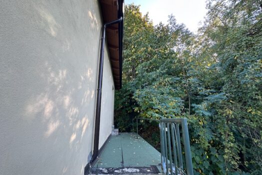 Villino in contesto collinare