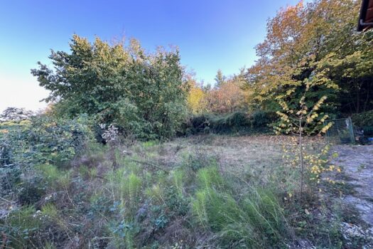 Villino in contesto collinare