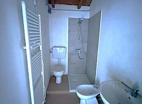 Villino in contesto collinare